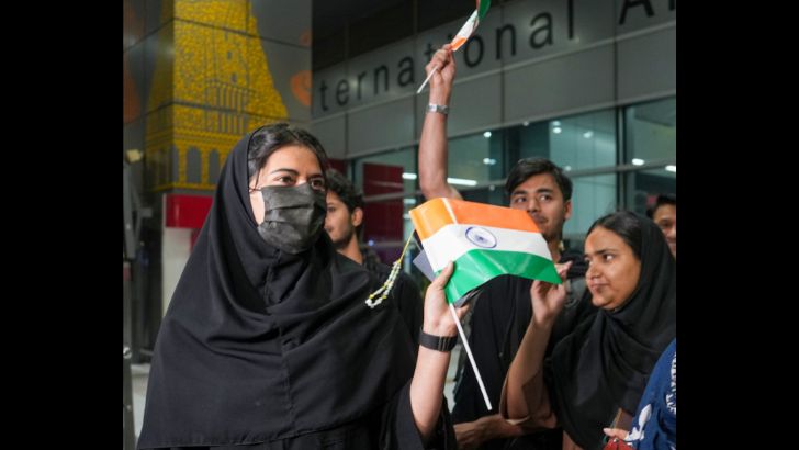 https://www.salarnews.in/public/uploads/images/newsimages/maannewsimage19062025_184334_Untitled design (6).jpg
